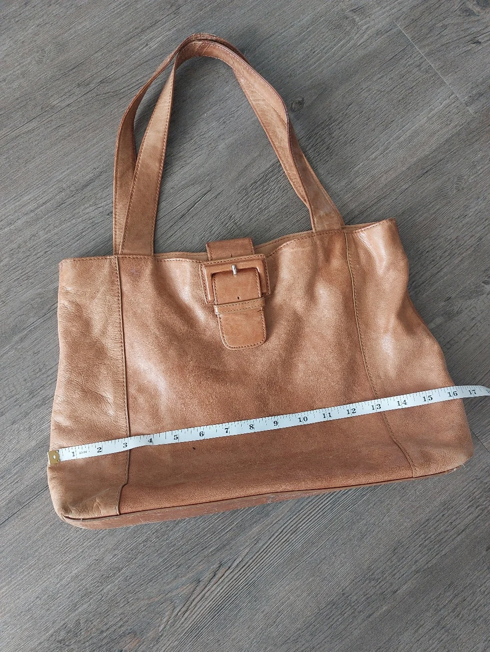 "Hobo The Original " Classic Tan Leather Shoulder Bag with Buckle Detail - Picture 7 of 10